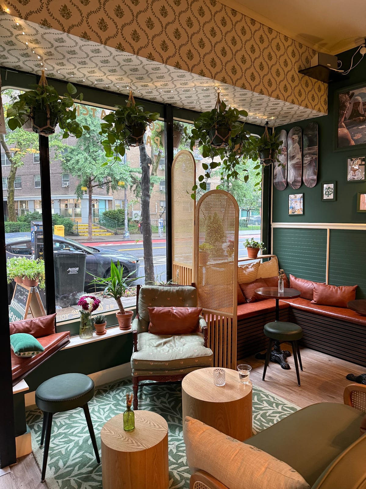 Lucky Cafe