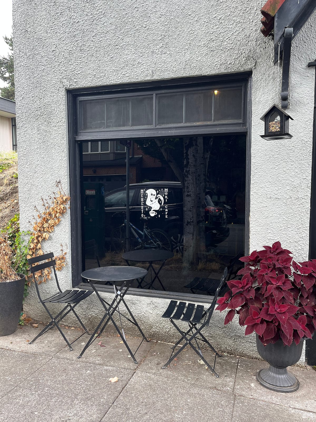 Memento Mori Cafe photo 3