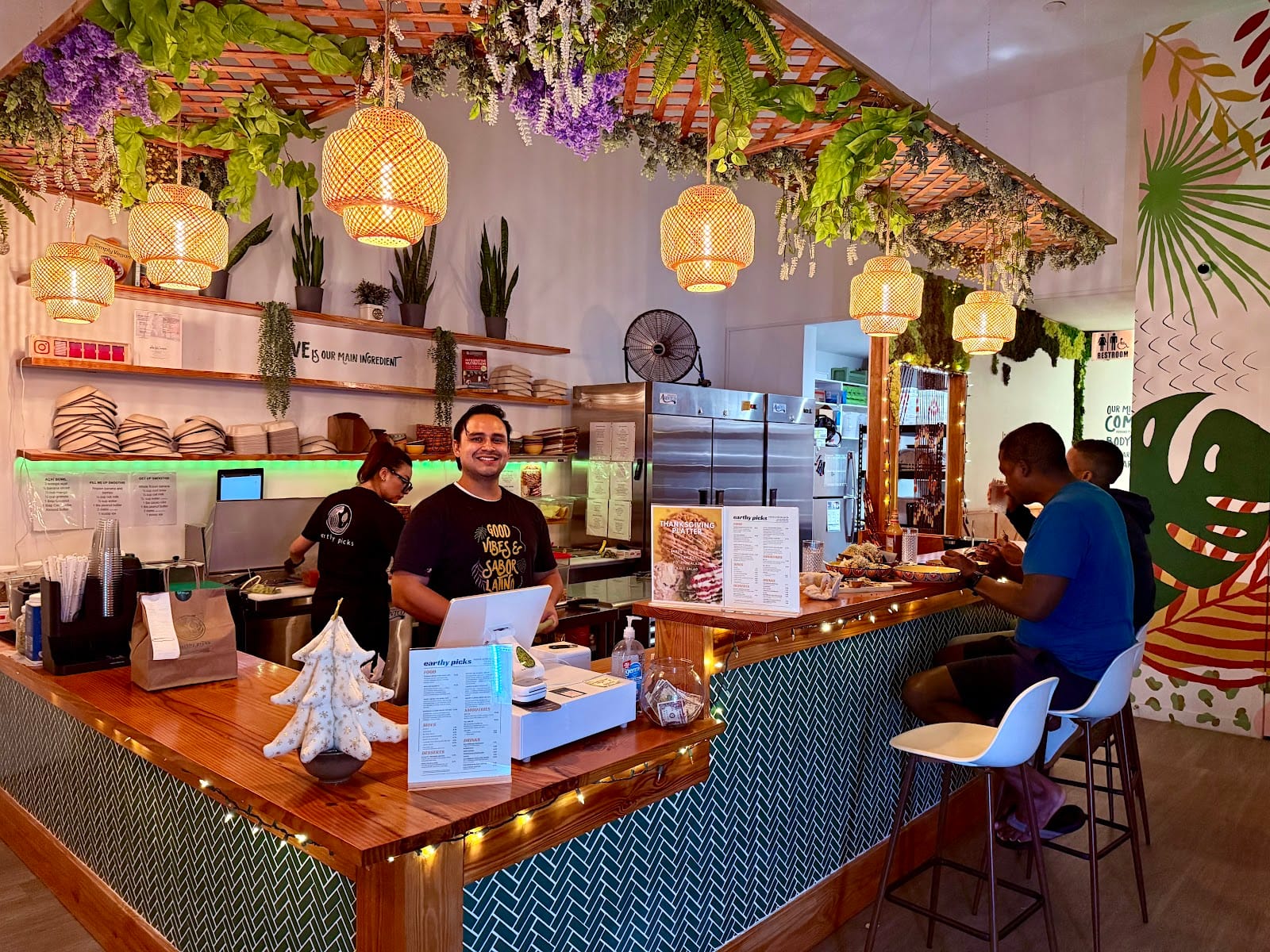 Earthy Picks Vegan Cafe