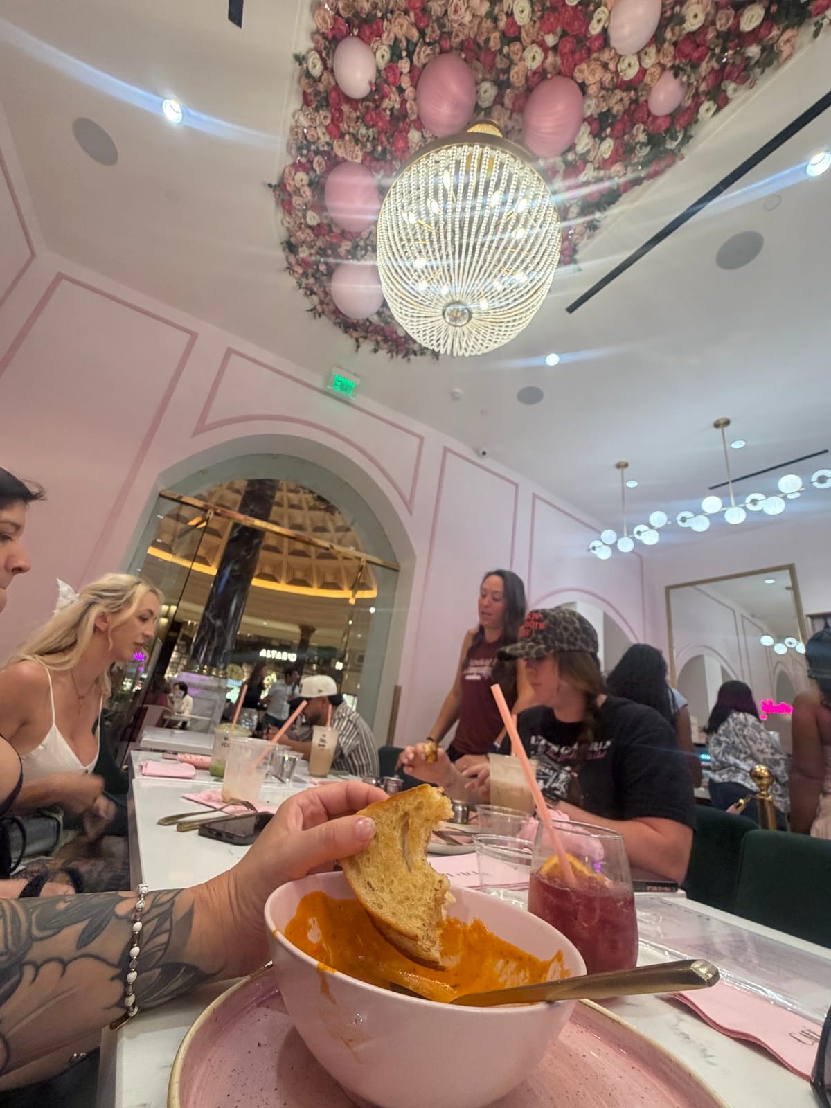 Cafe Lola
