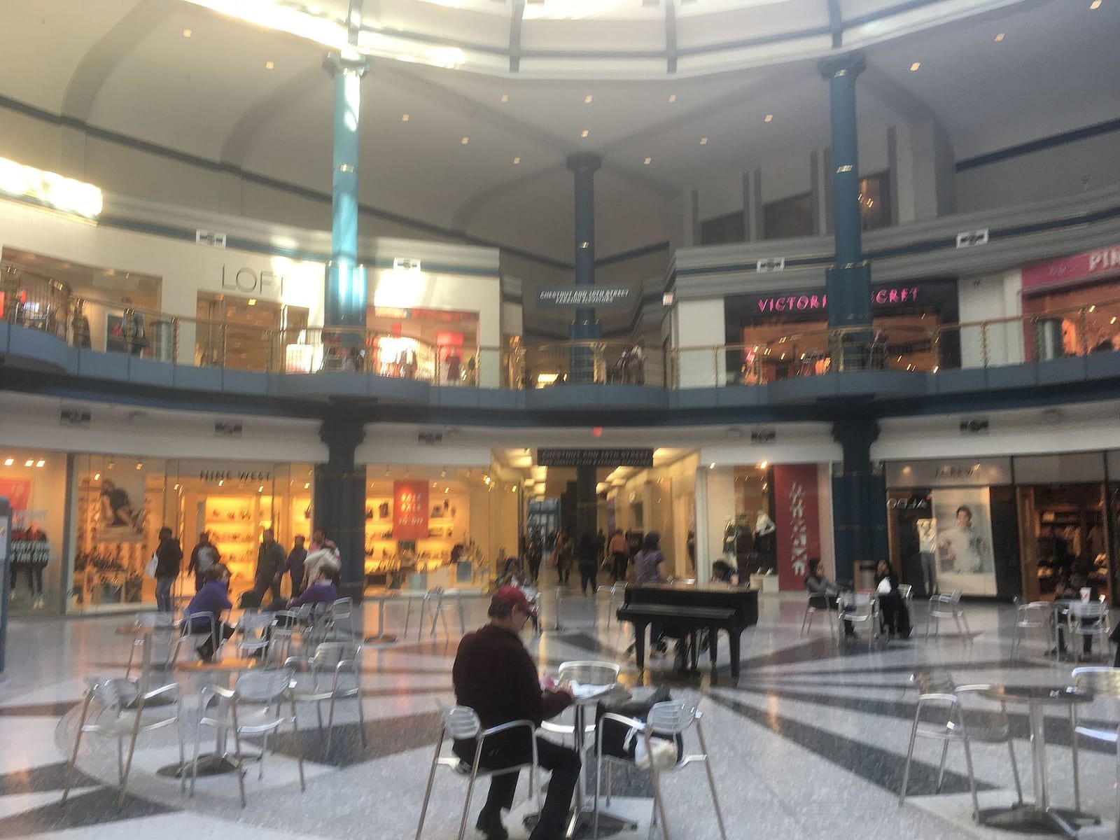 Saxbys Liberty Place photo 2