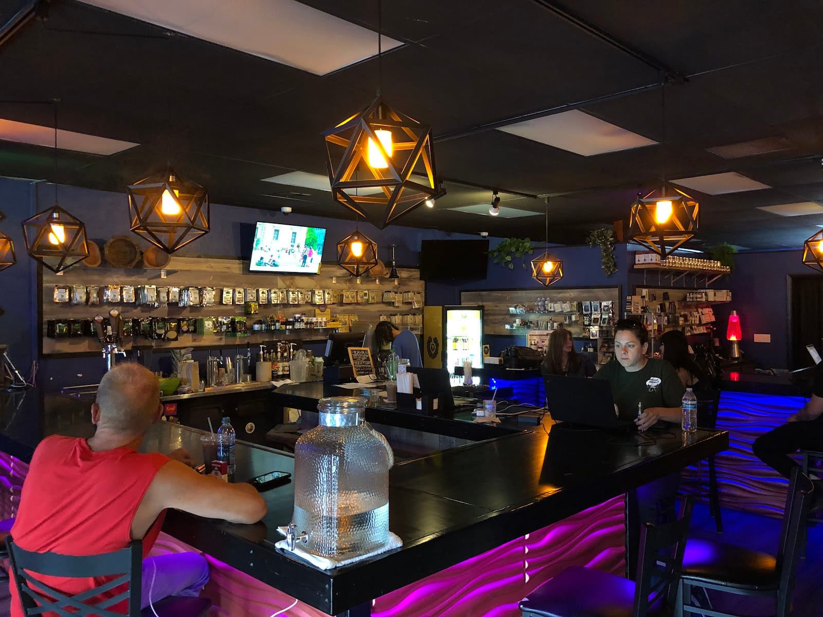Awa Na Kava and Hookah Lounge