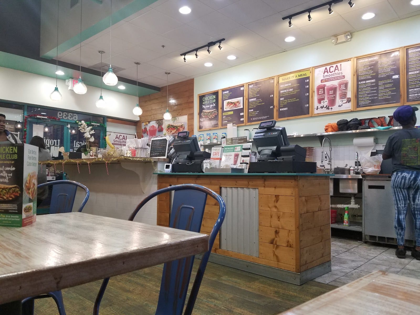 Tropical Smoothie Cafe