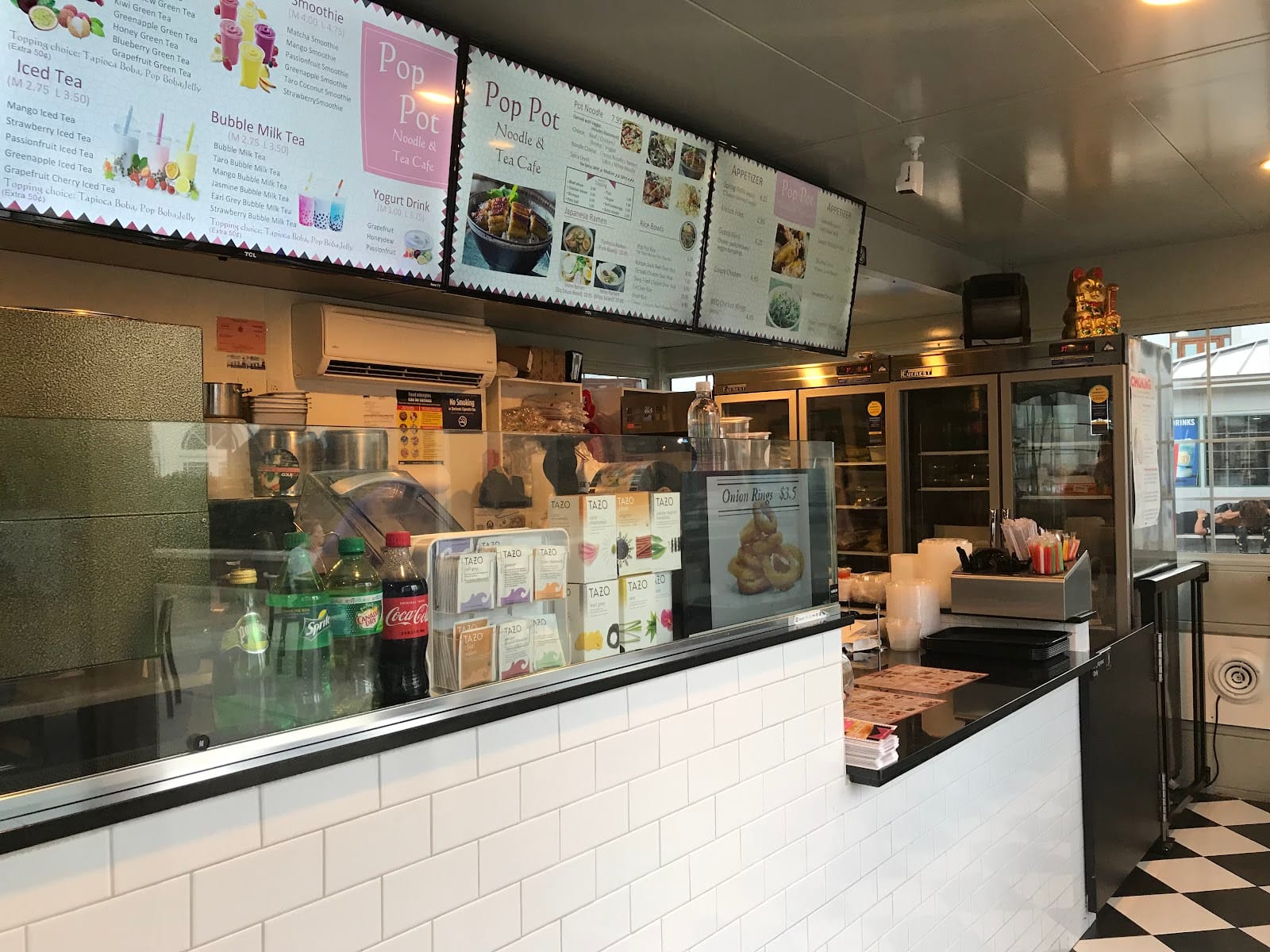 Pop pot noodle & tea cafe