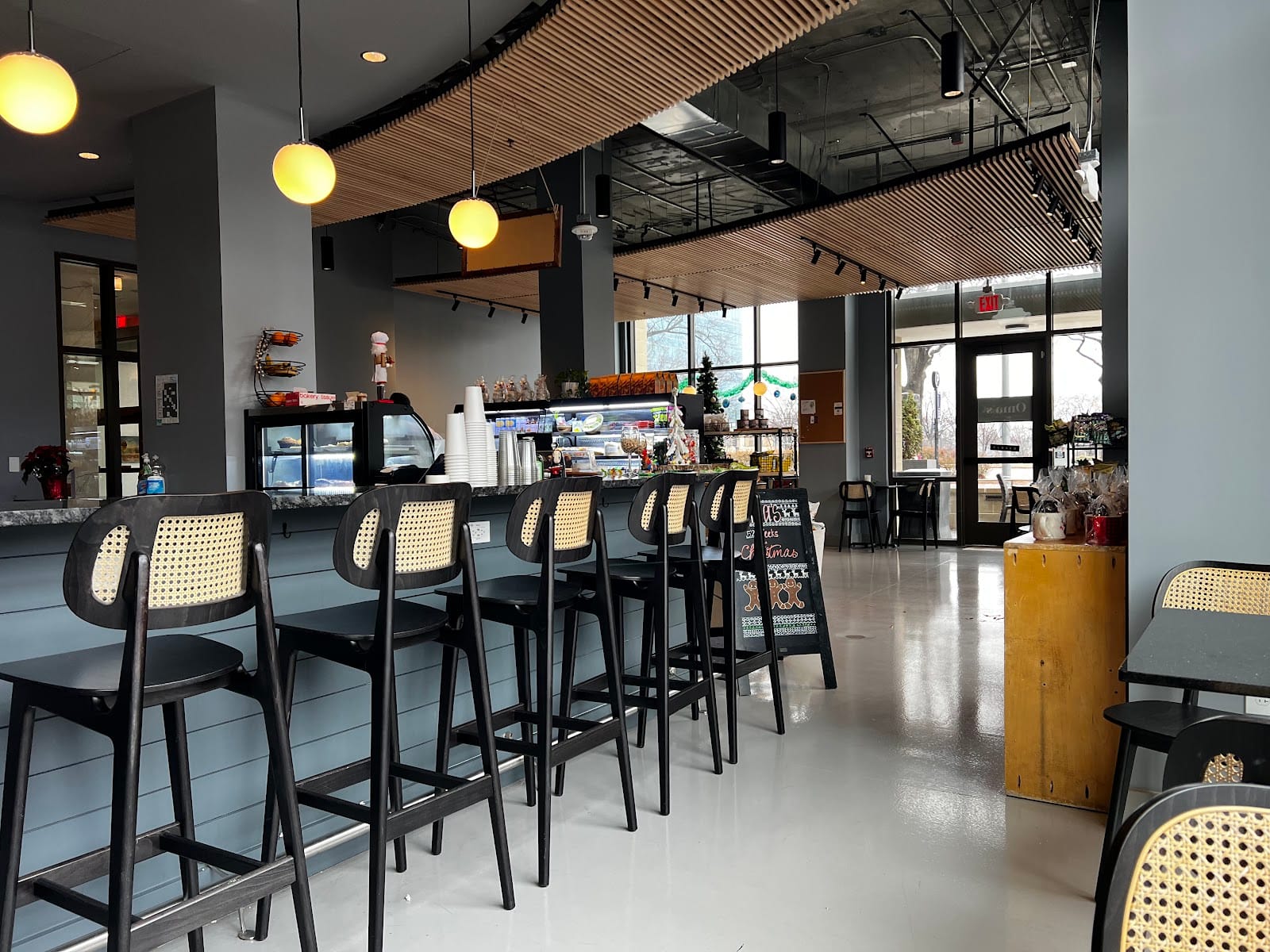 Oma's Café + Wine