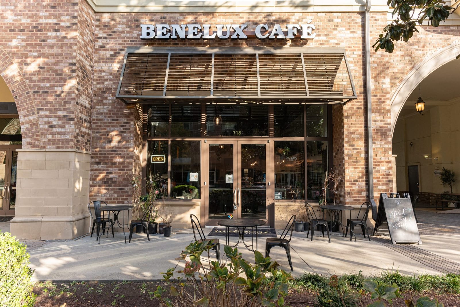 Benelux Café photo 4