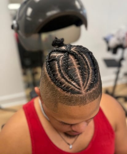 All-Embracing Barber & Beauty Shop photo 3
