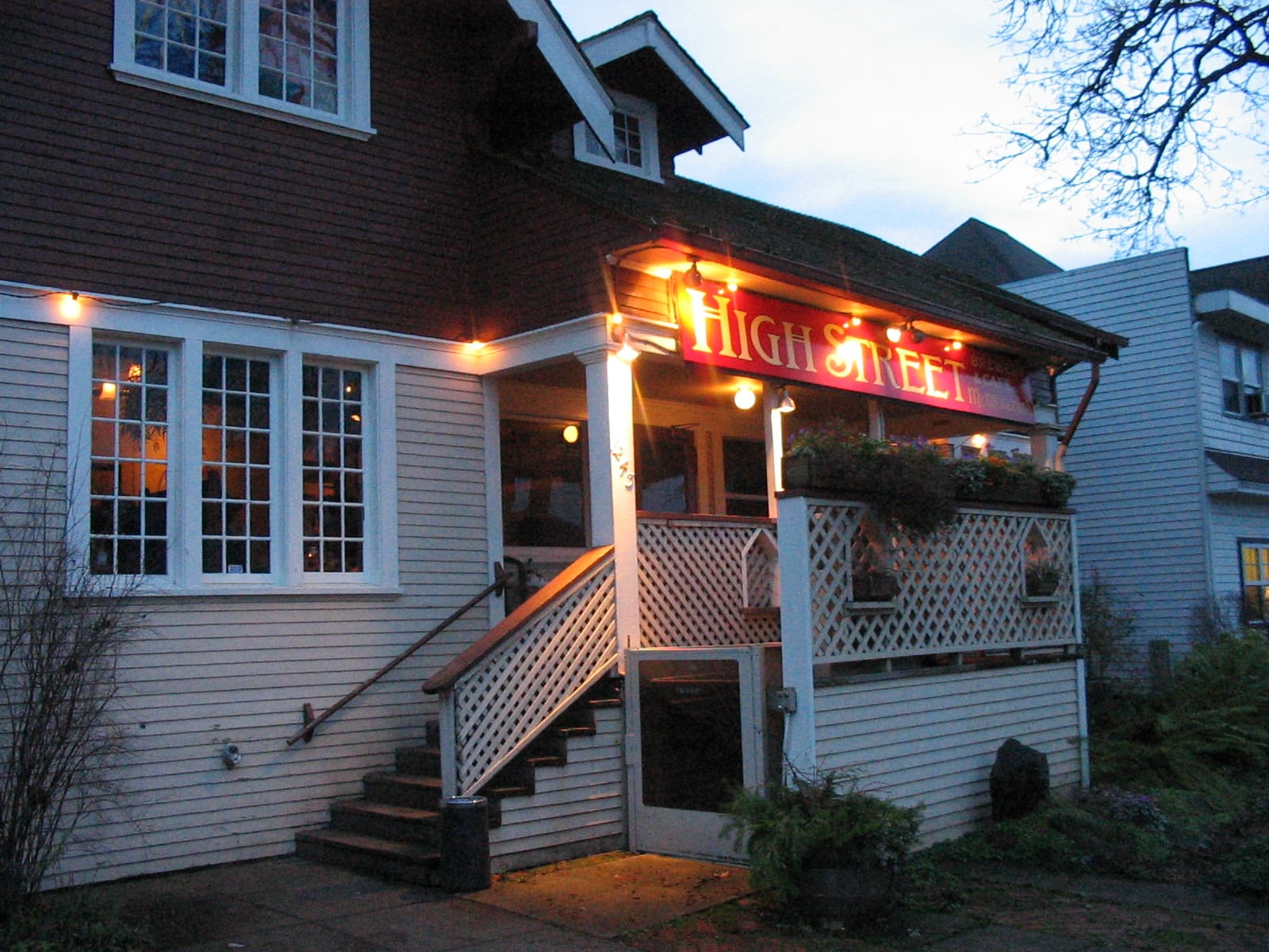 Moke's Coffee & Kitchen photo 2