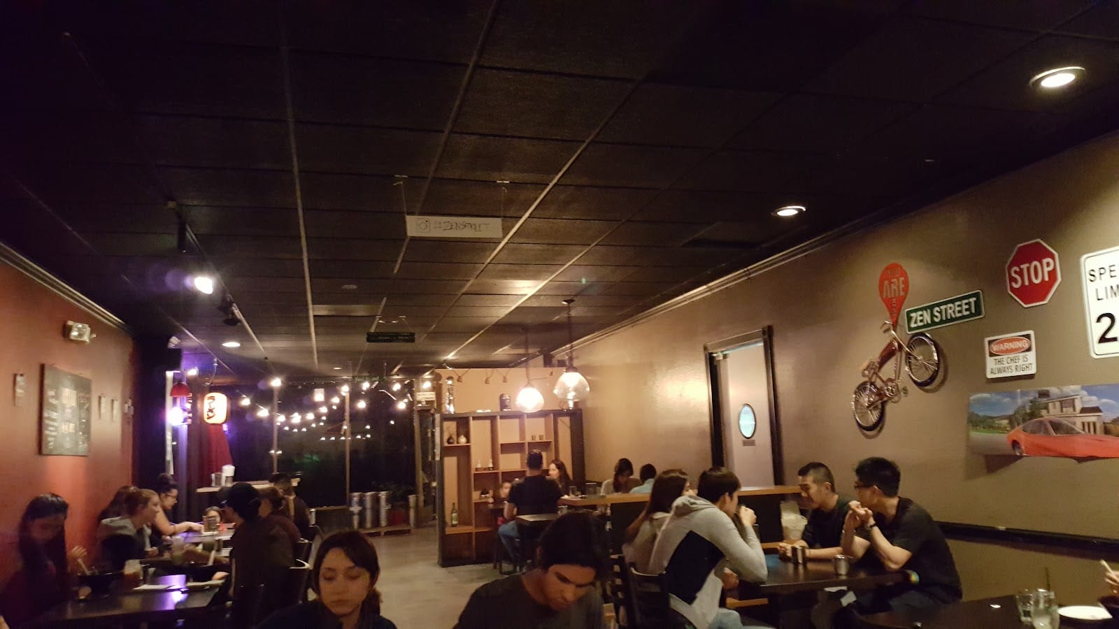 ZENSTREET : Thai