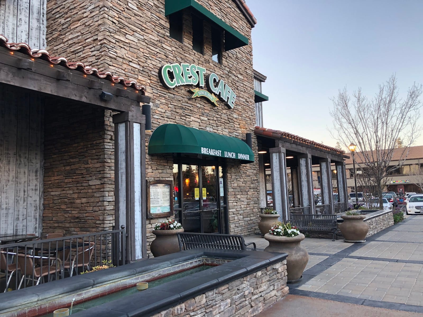 Crest Cafe
