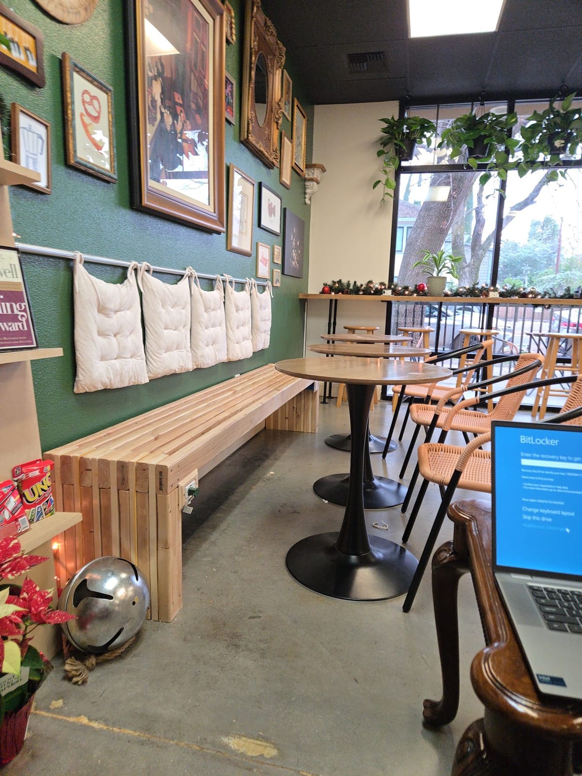 Casa Flores Cafe