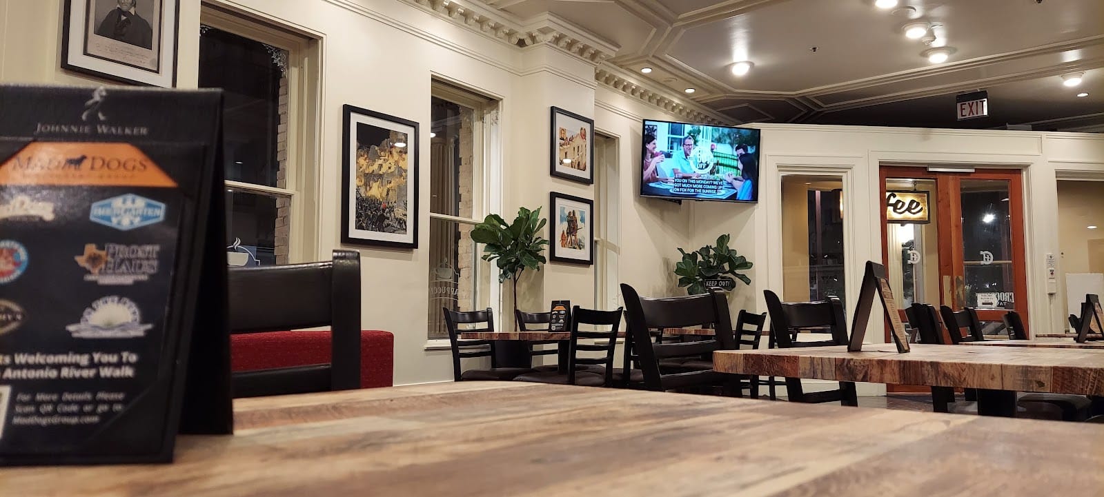 Alamo Plaza Coffee Shop & Bar