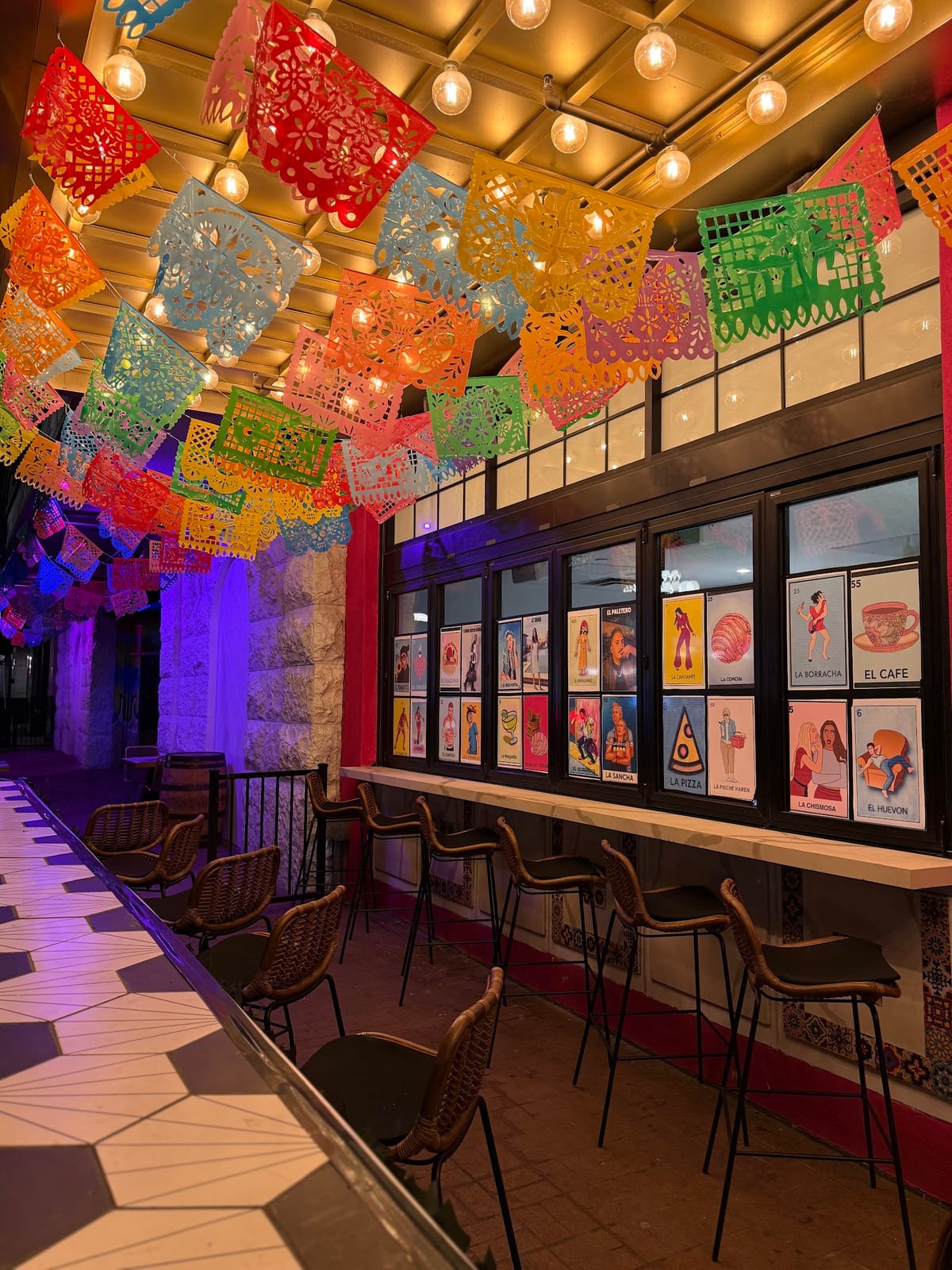 Mama's Cafe & Pizzeria
