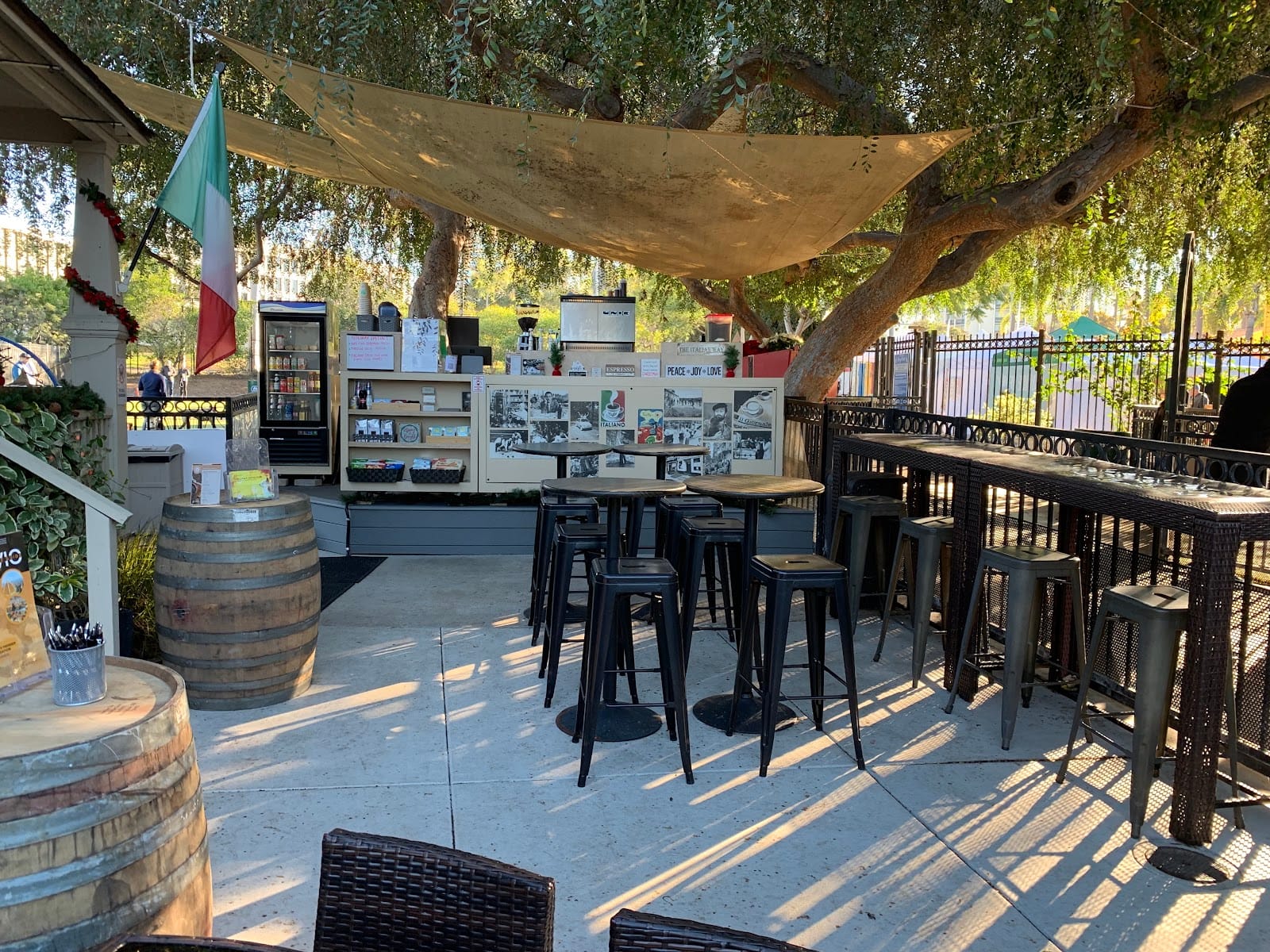 AMICIBAR