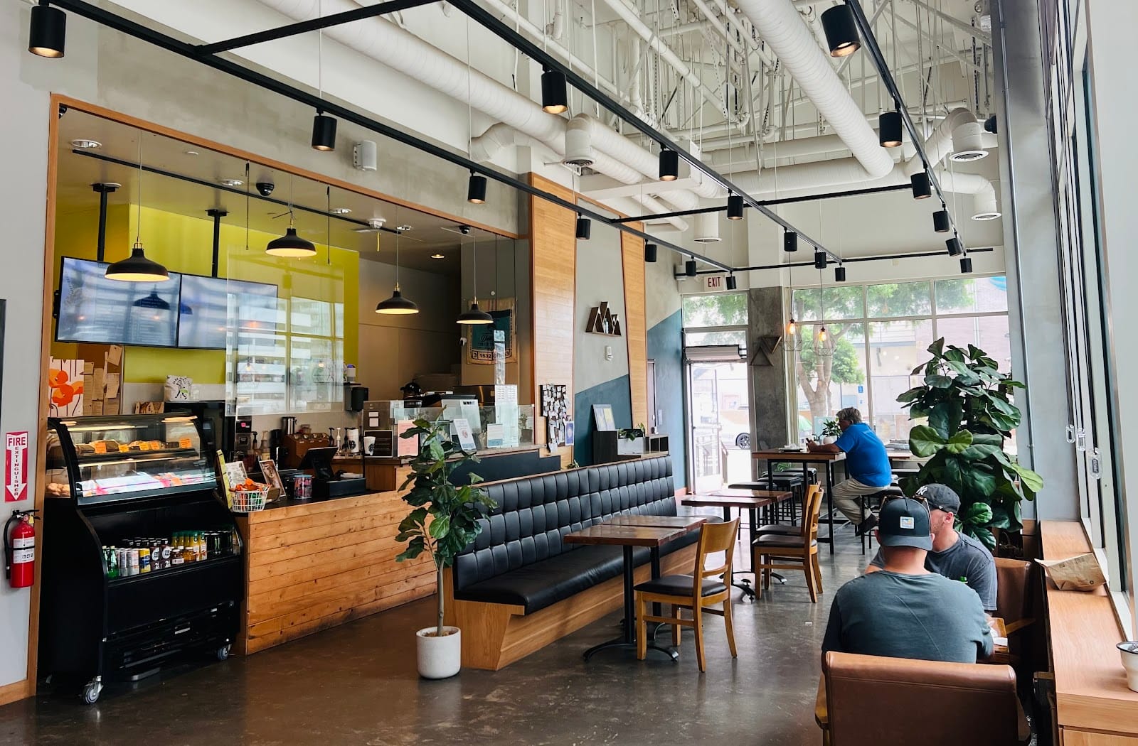 MIO + TUO cafe