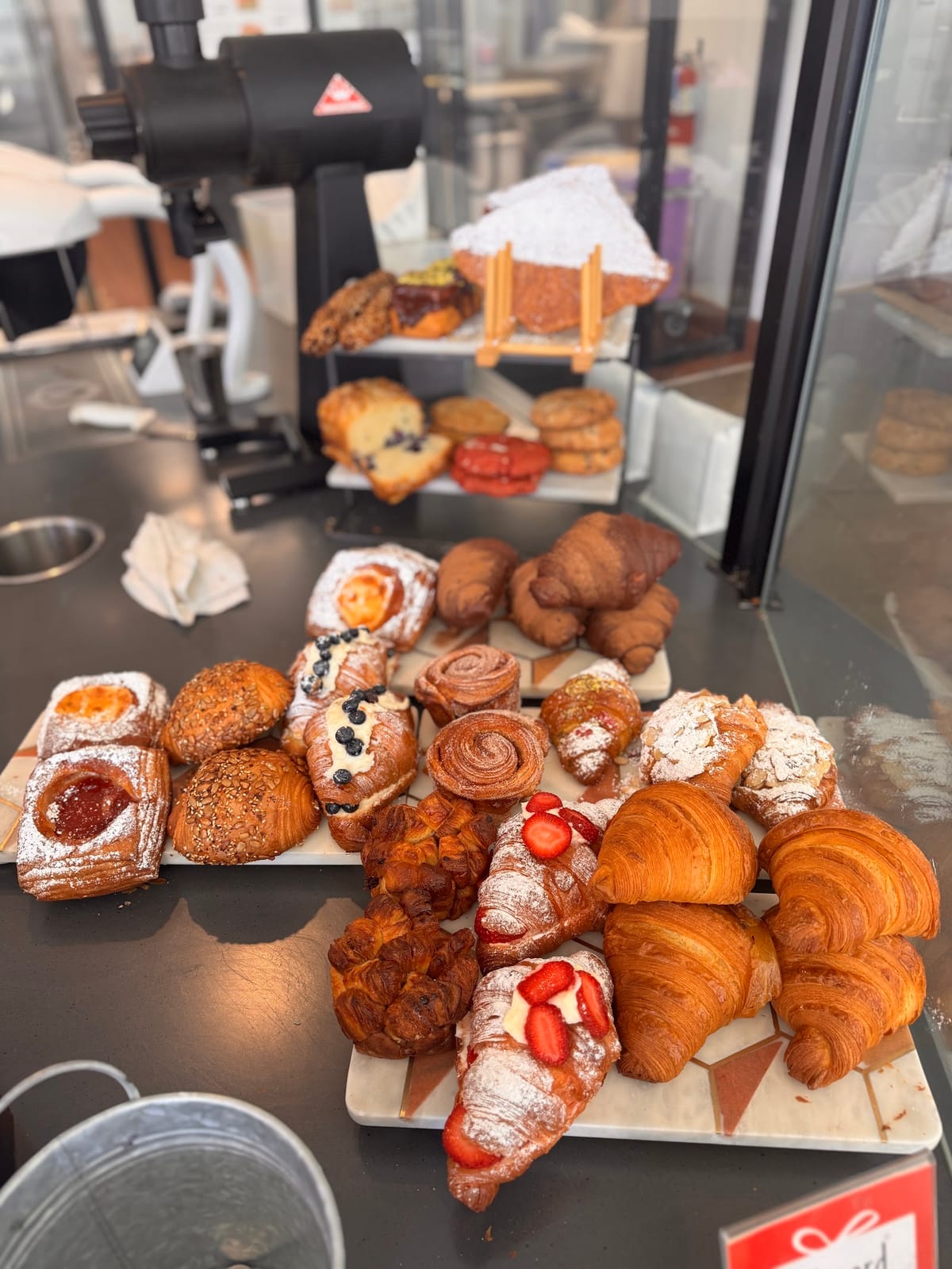 UPFORDAYZ Cafe & Bakery