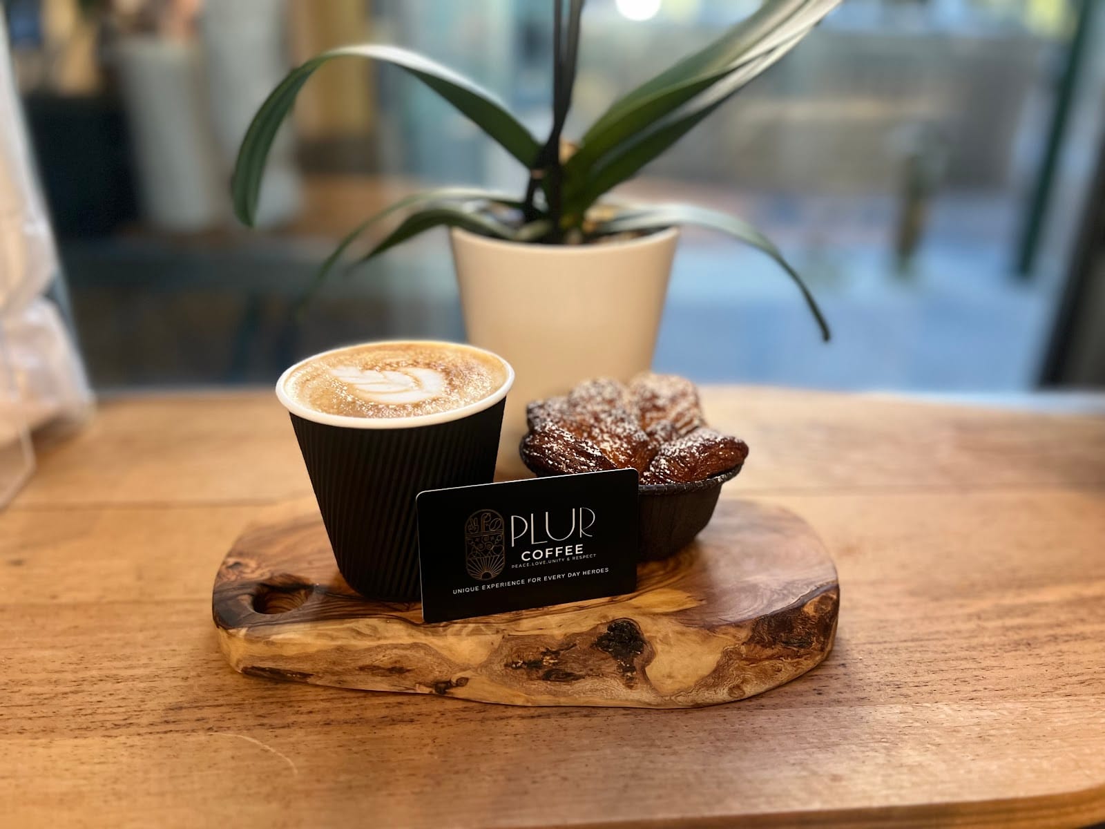 PLUR cafe