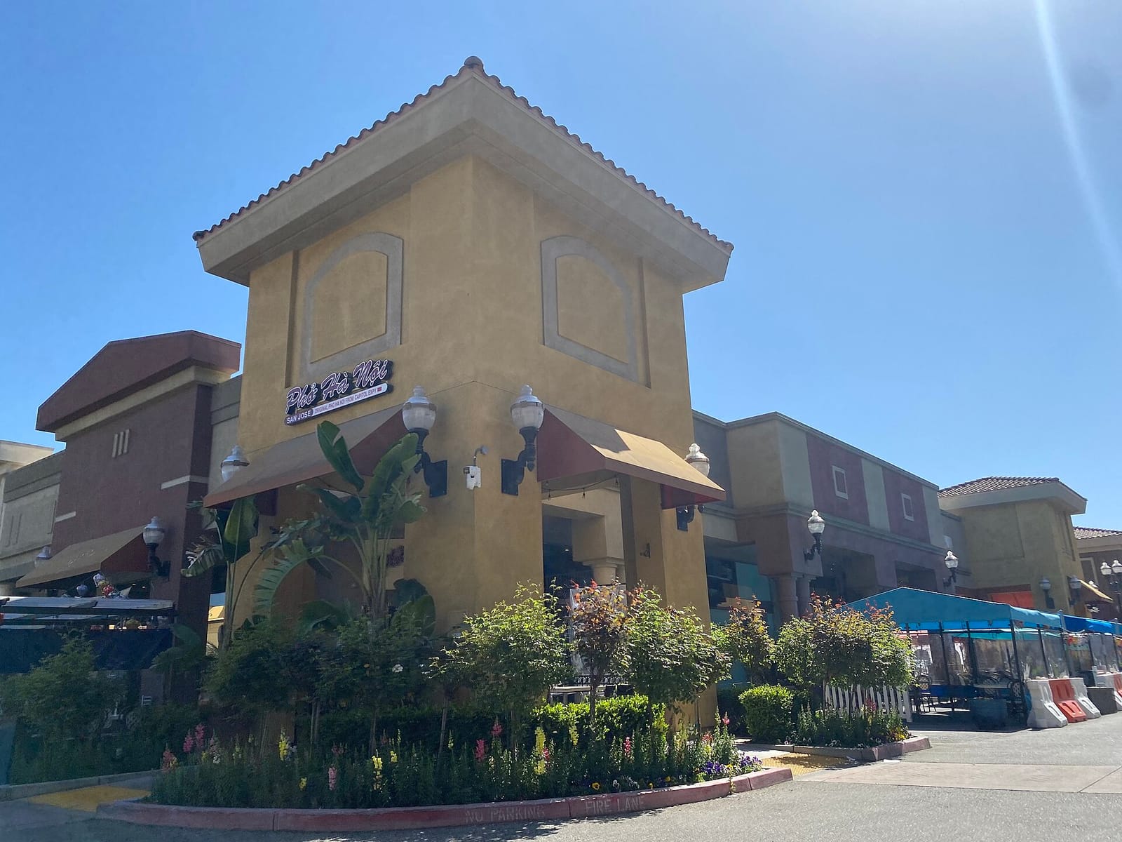 Blue Monkey Cafe & Restaurant photo 5
