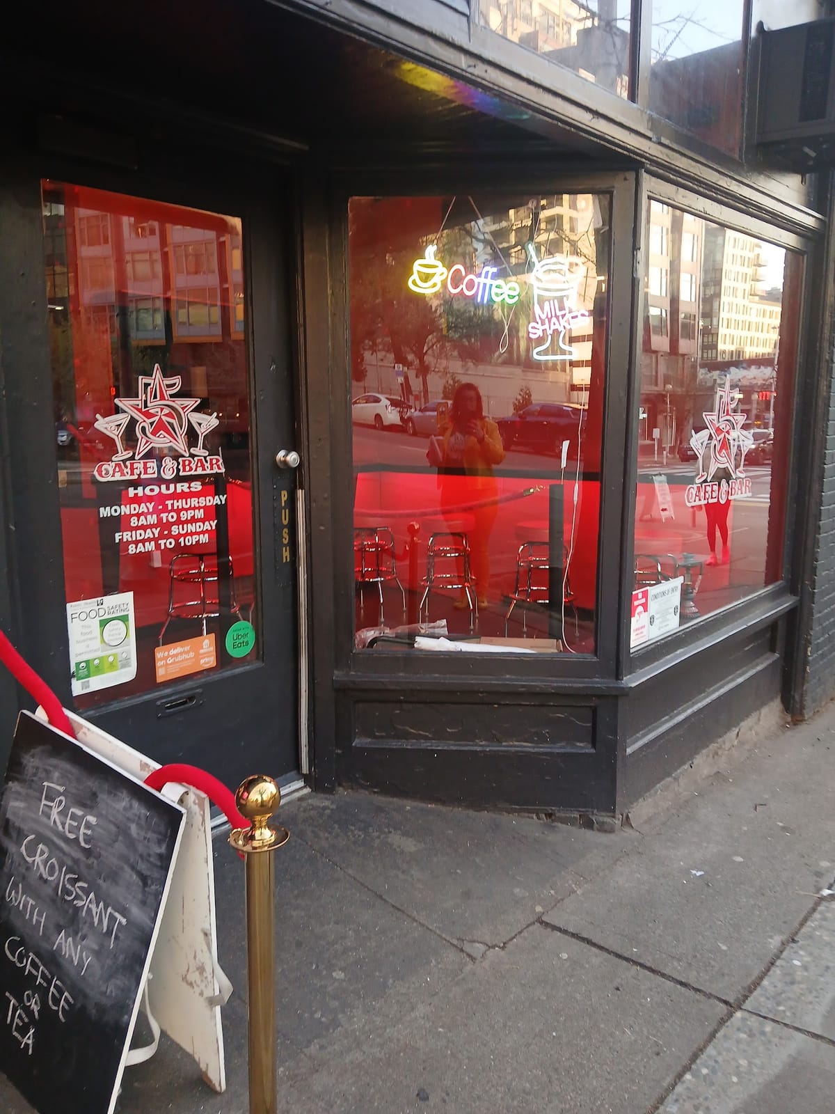 5 Star Cafe & Bar