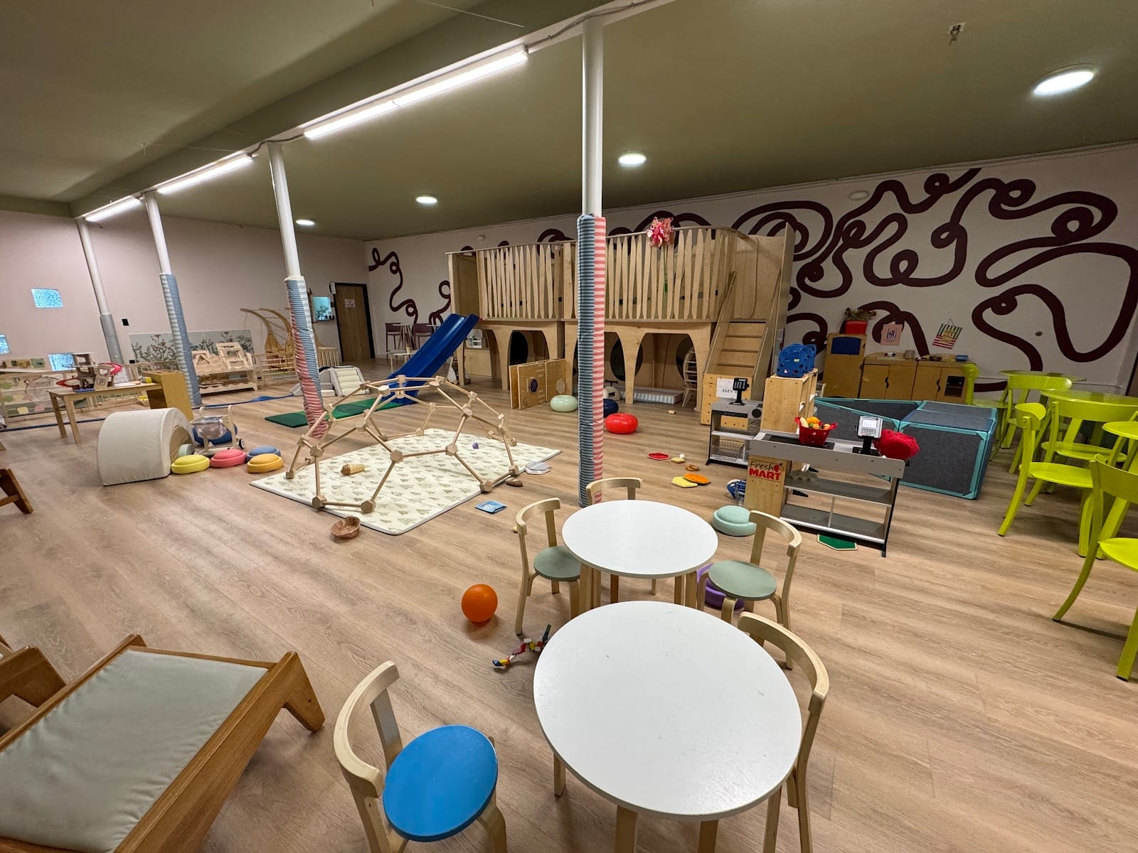 run+play kids cafe