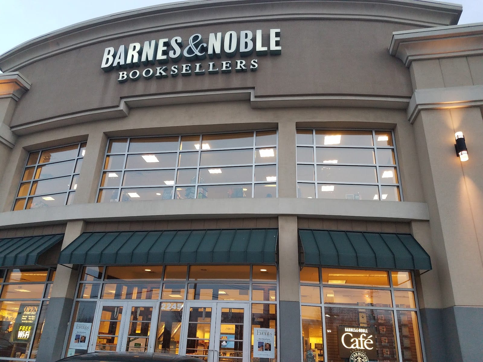 Barnes & Noble