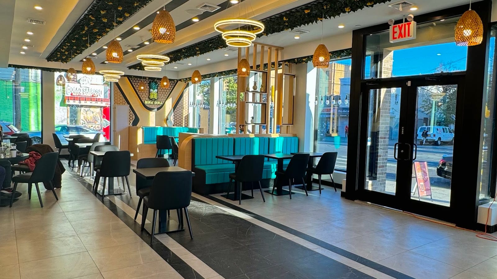 Bora Bora Smoothie Cafe - Morris Park Bronx