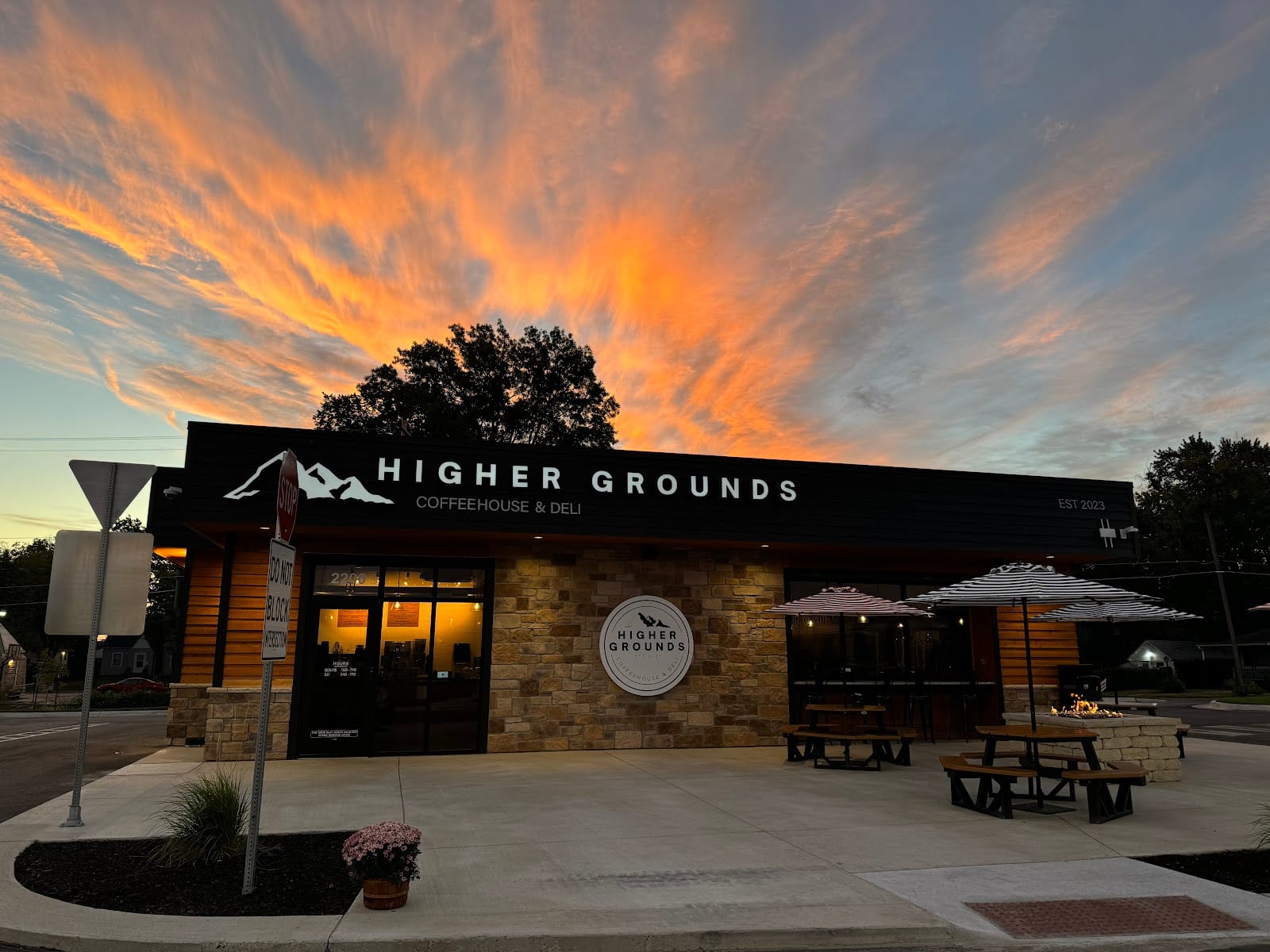 Higher Grounds Coffeehouse & Deli