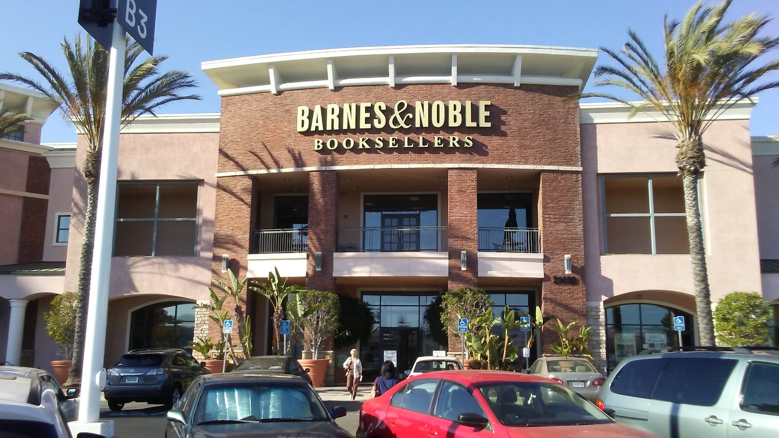 Barnes & Noble