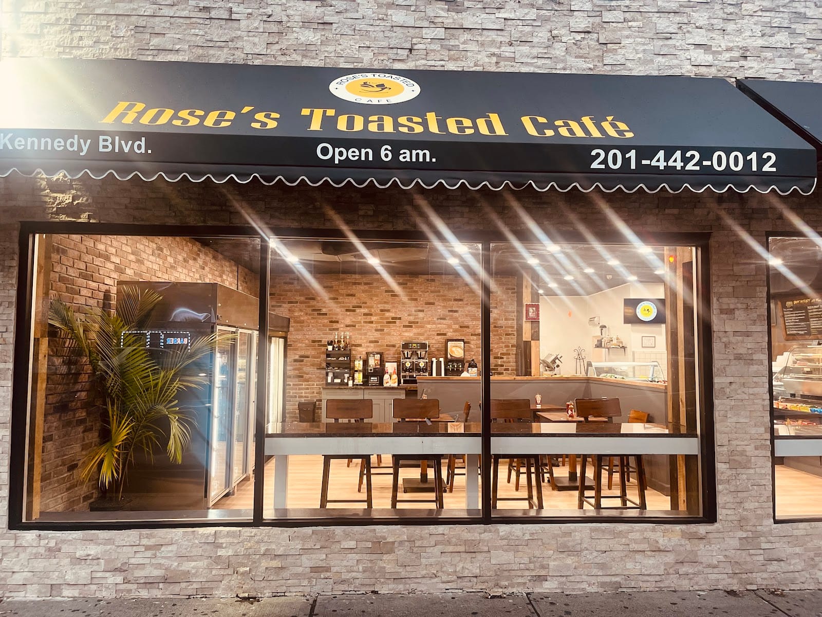 Roses Toasted Cafe