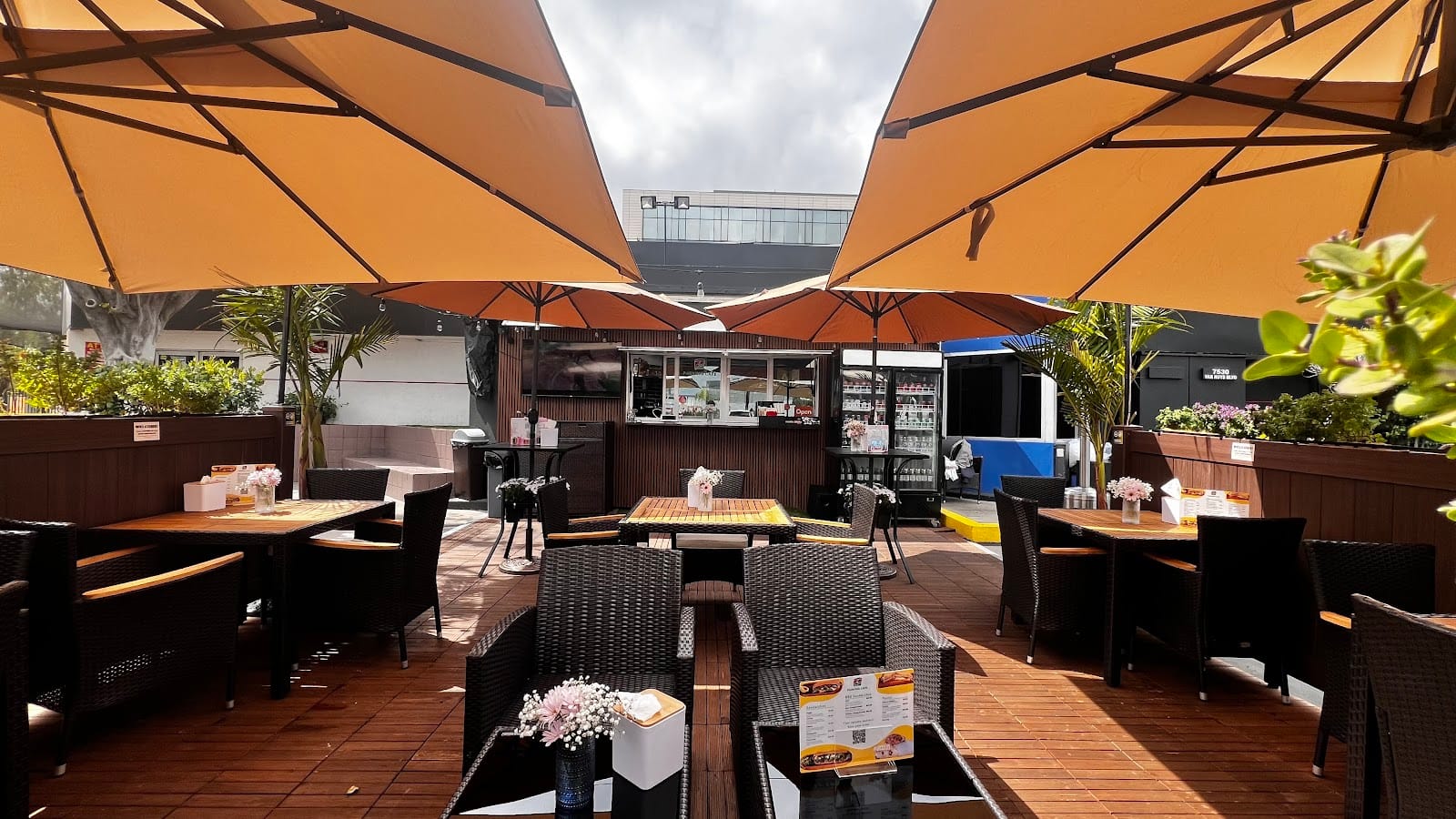 Golden Brown Cafe- Parking Cafe