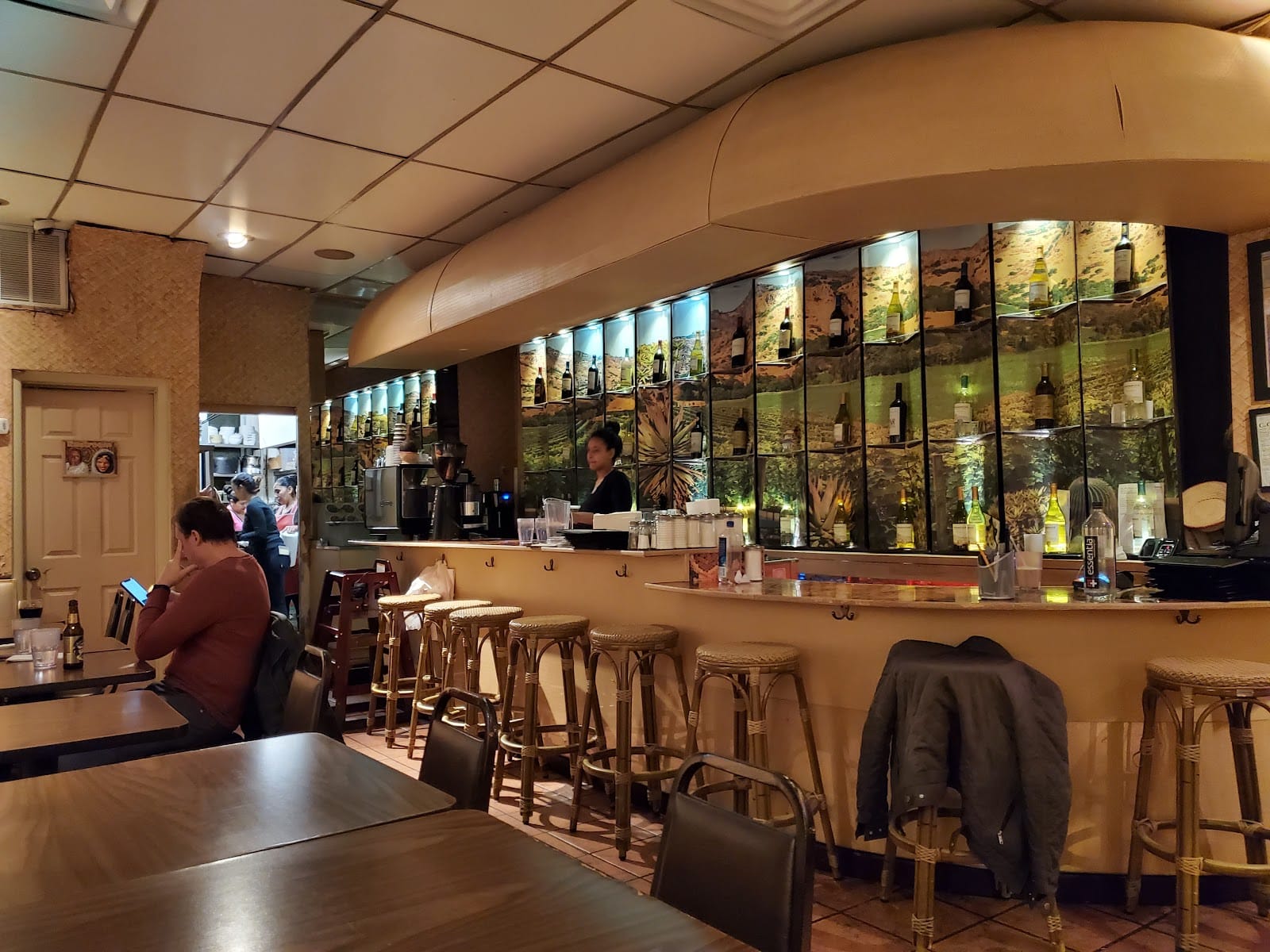 Keren Cafe & Restaurant