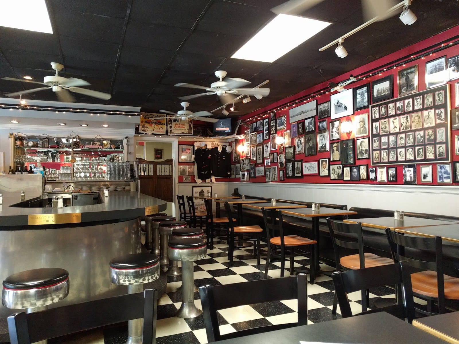 Hayes Barton Café & Dessertery