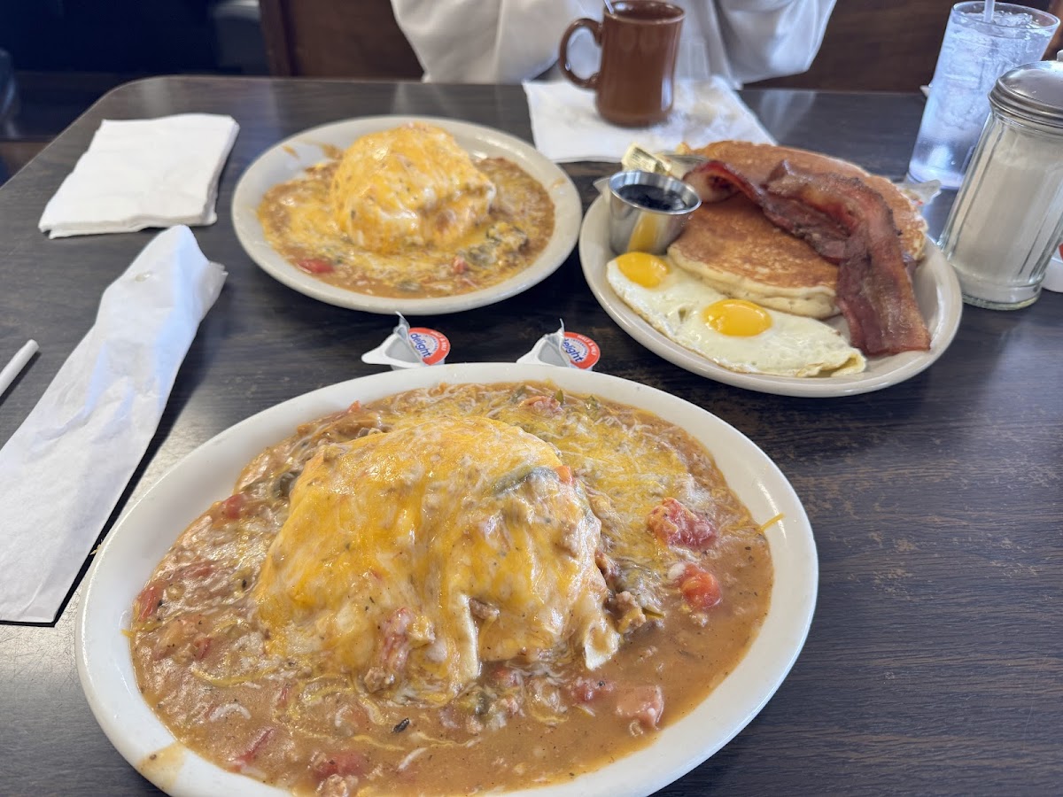 Ogie's Cafe photo 4