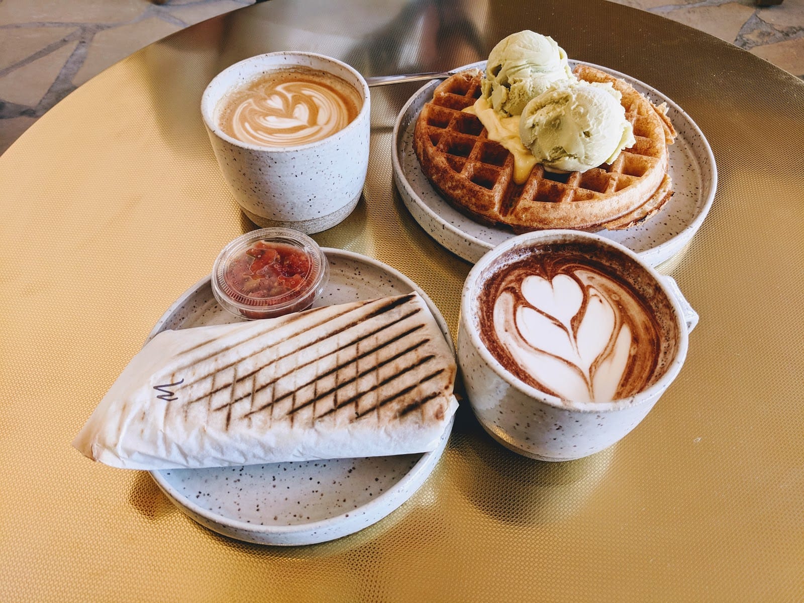Little Lion Café