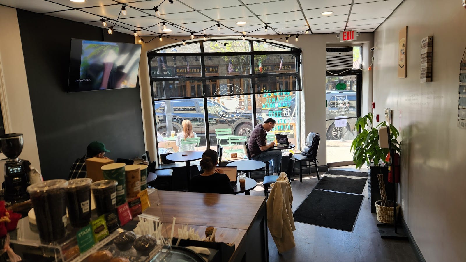 What’s Brewing Cafe