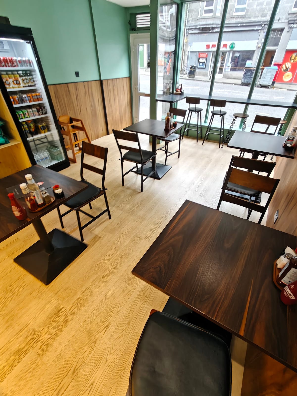 Cafe 100 Victoria Road
