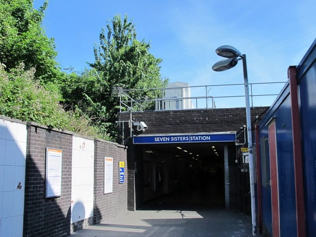 The Coffee Run @Seven Sisters Station photo 5
