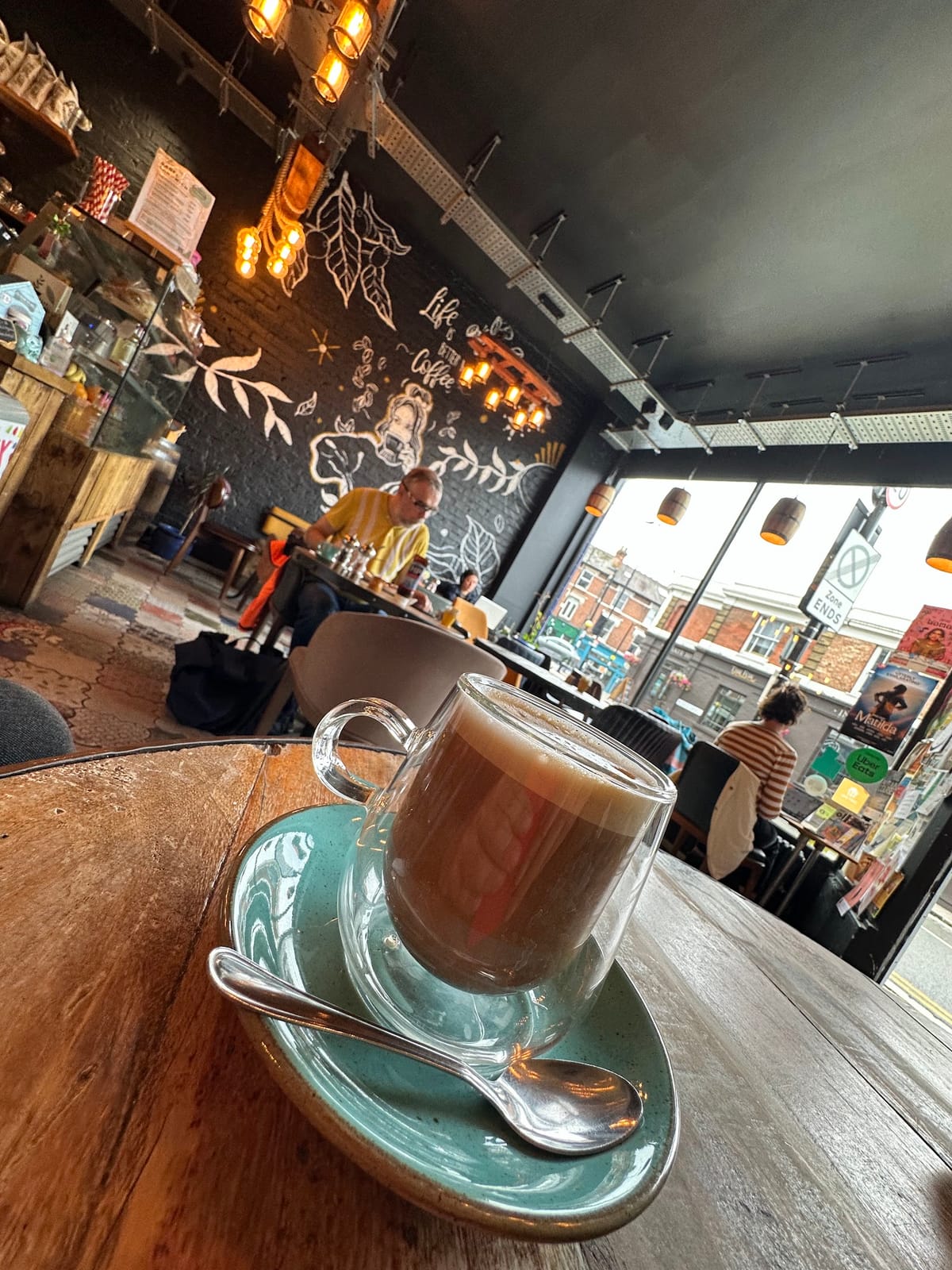 Organic & Organic Cafe