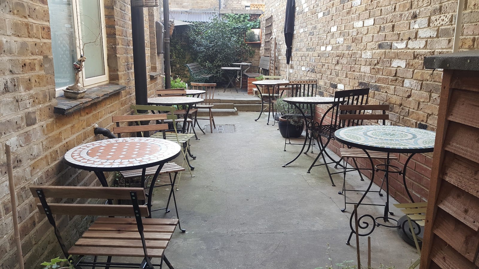 Rustique Cafe