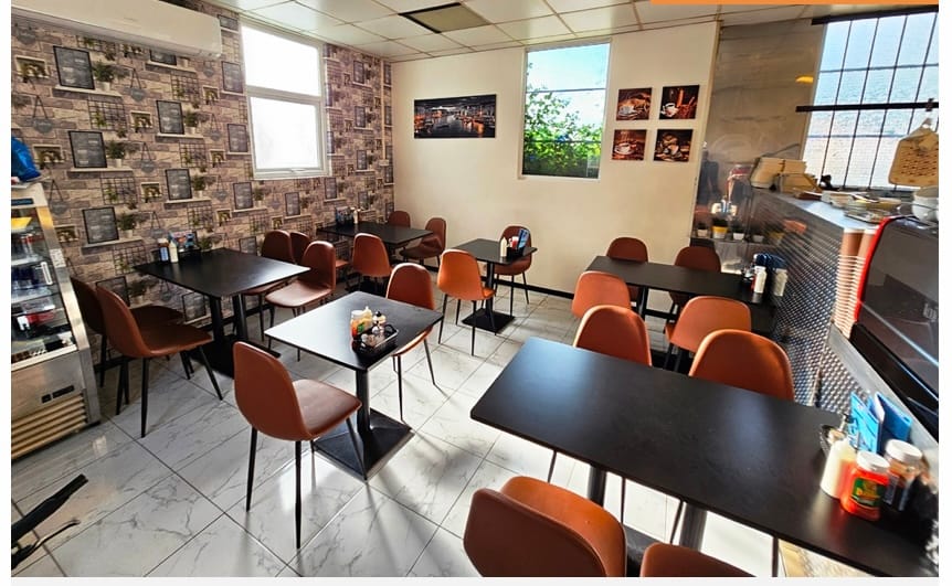 Tuck in cafe