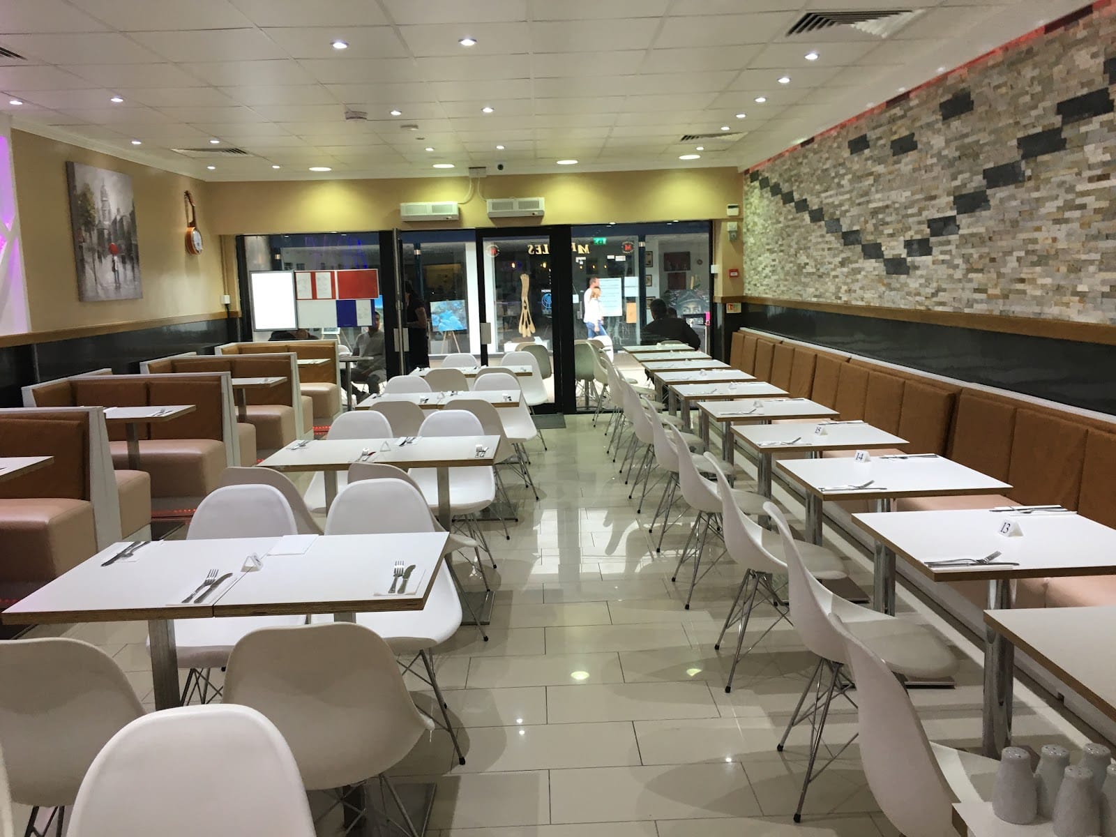 Miracles cafe