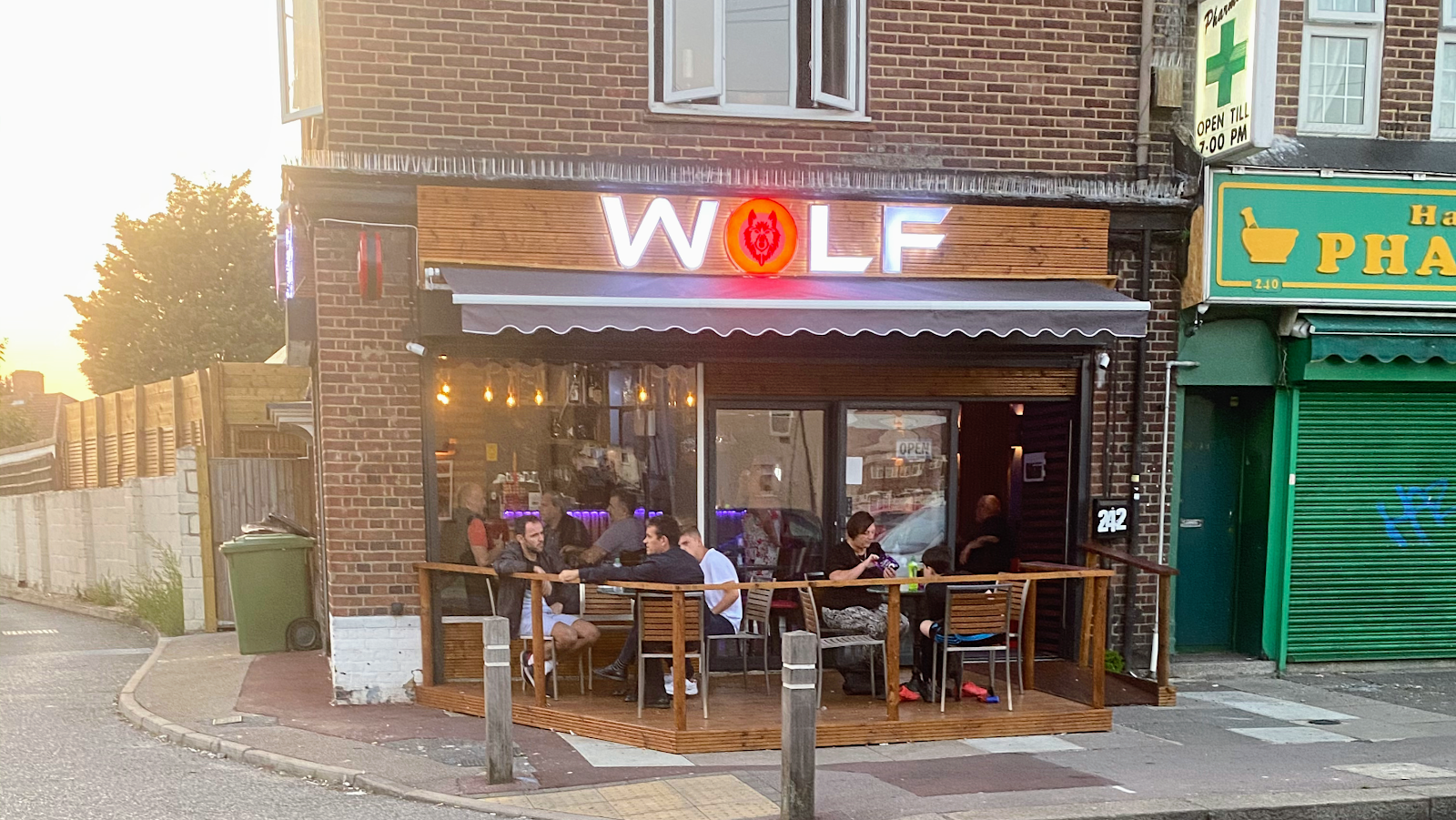 Wolf Lounge