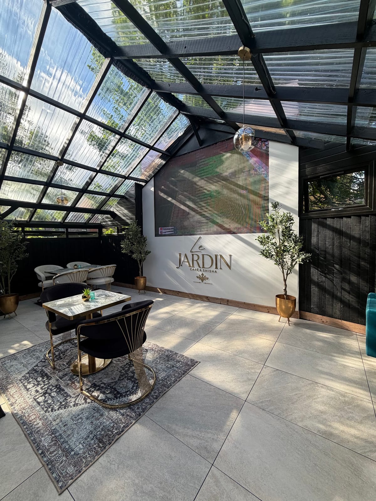 Le Jardin Café and Shisha