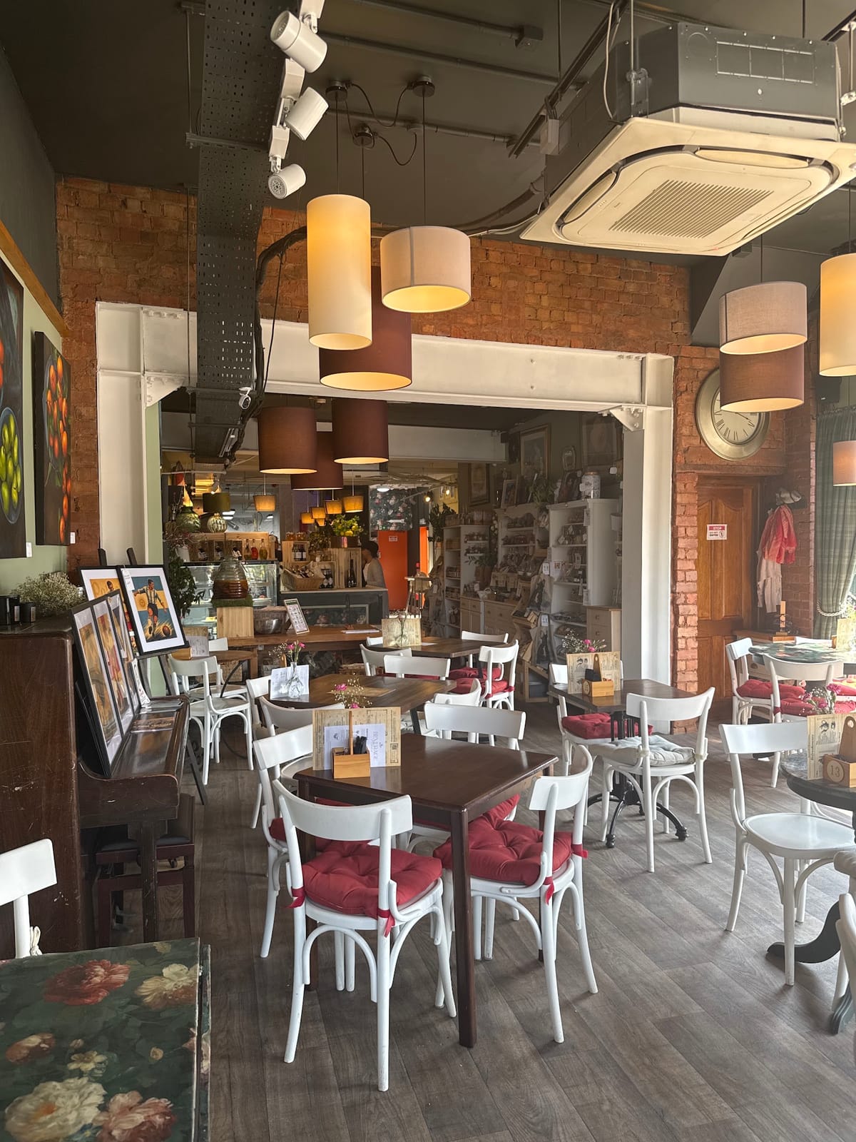 Sweetfields' Cafe & Bakery