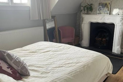 Bournville House Cafe - Deluxe Double Room