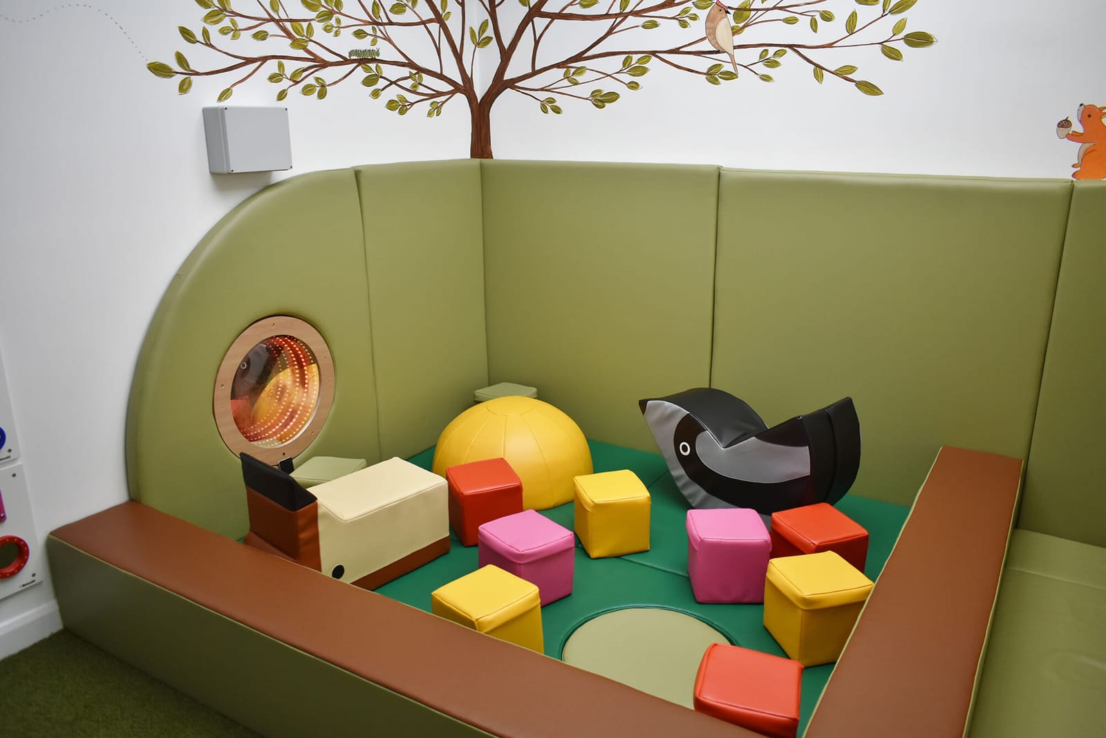 Mini Mugs Funhouse photo 2