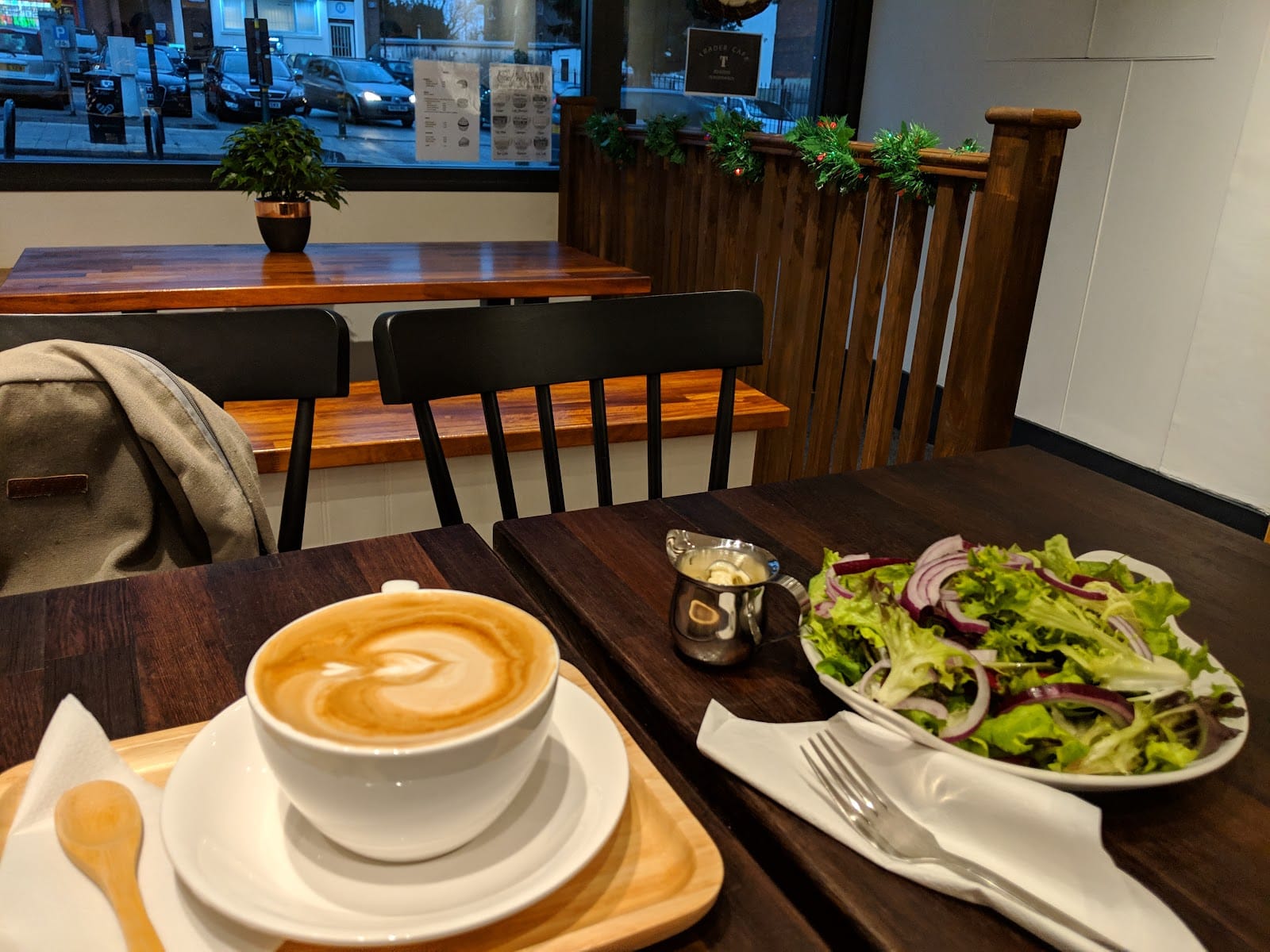 Trader Cafe