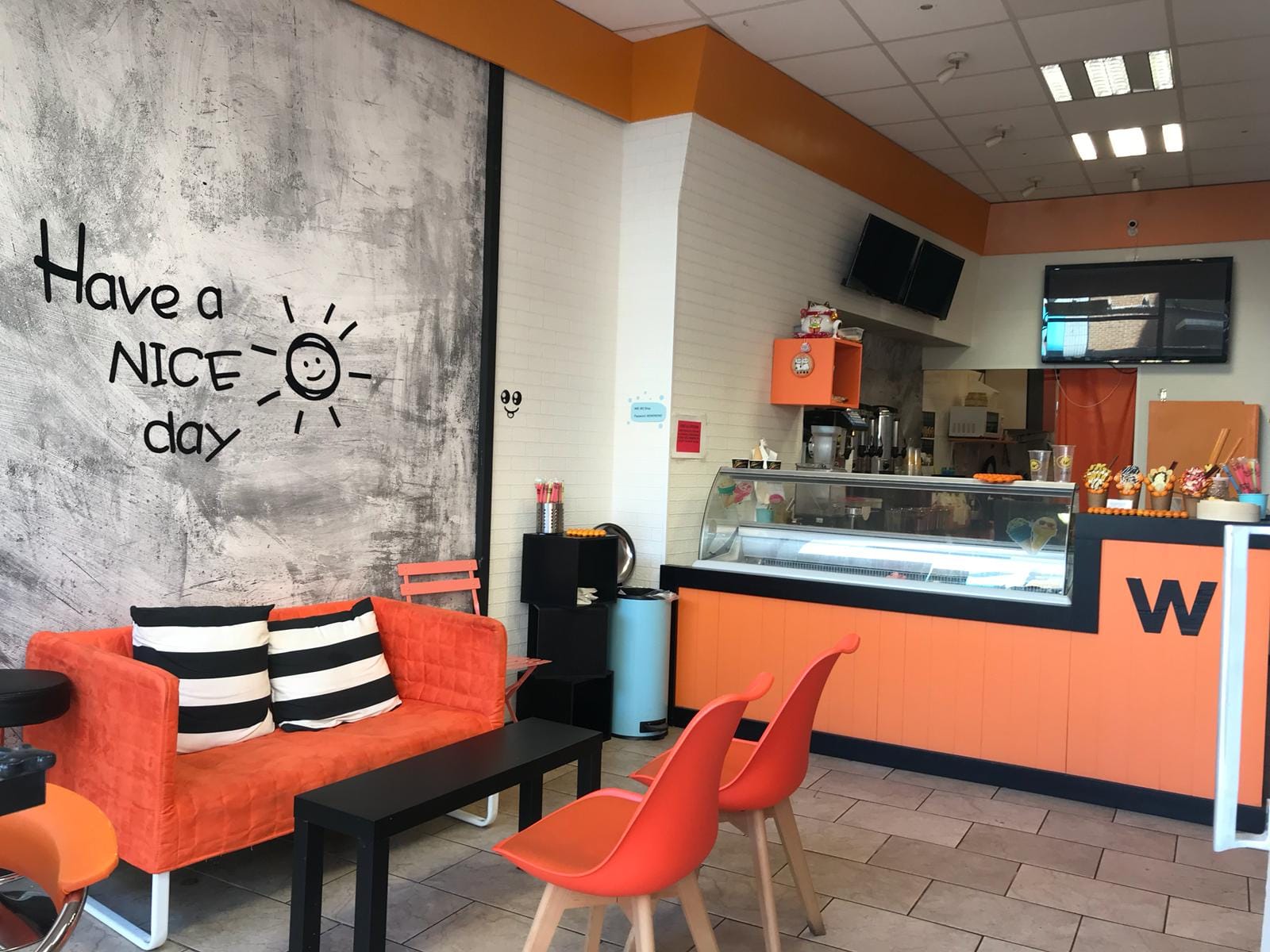W2 Bubble Tea Waffle Cafe