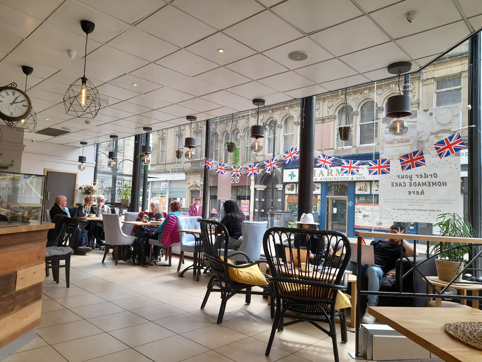 Lefteris Coffee & Tearoom