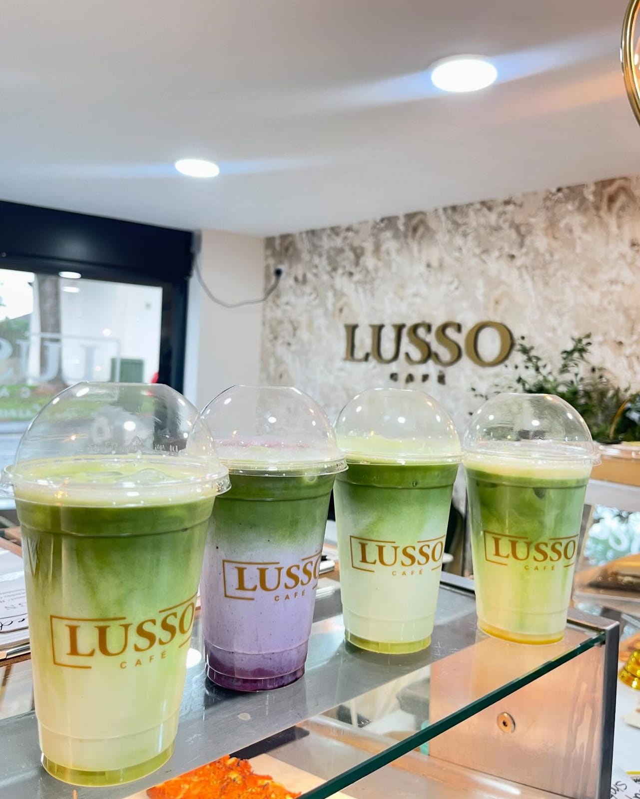 Lusso cafe photo 2